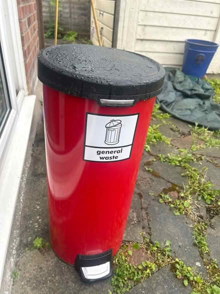 Photo of free Simple human Waste bin (Petts Wood BR5) #1
