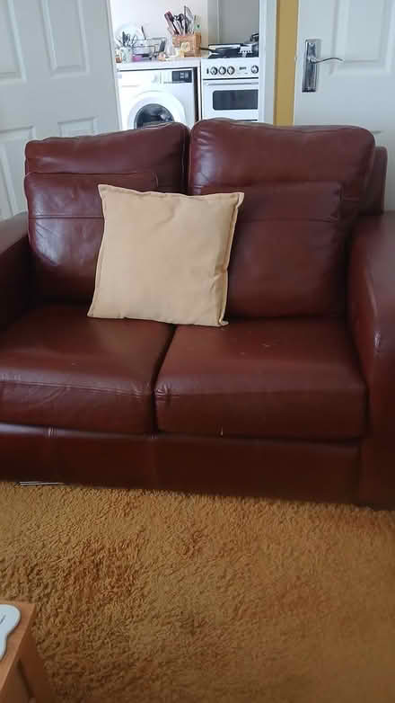 Photo of free 2 a d 3 seater settees (Cf32UL) #1