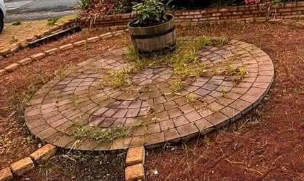 Photo of free Red brick patio circle feature (Portobello EH15) #2