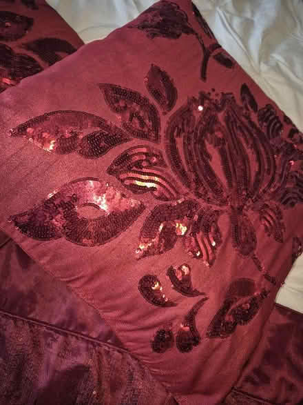 Photo of free Sparkly red cushions and runner (Dunfermline KY11) #2
