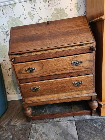 Photo of free Writing desk (Howle TF9) #2