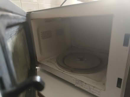 Photo of free Microwave (London N1) #1