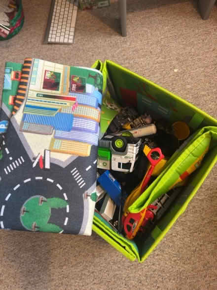 Photo of free Box of cars and mats (ME5) #2