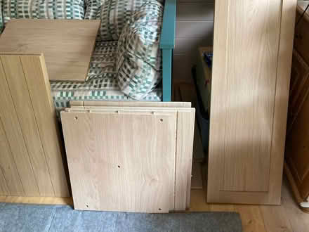 Photo of free Various leftover kitchen pieces (Billericay CM11) #2