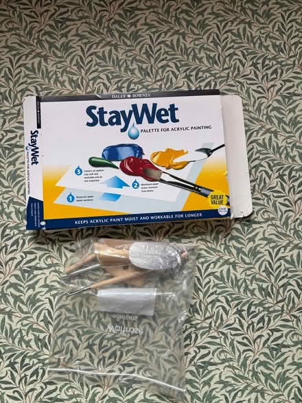 Photo of free Palette for painting/ceramic tools (E10) #1