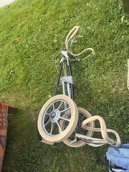 Photo of free Golf cart (Hwy 7 and 9th Line Markham) #1