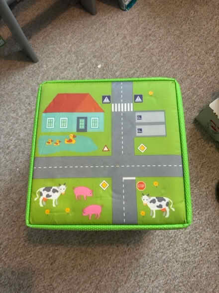 Photo of free Box of cars and mats (ME5) #3