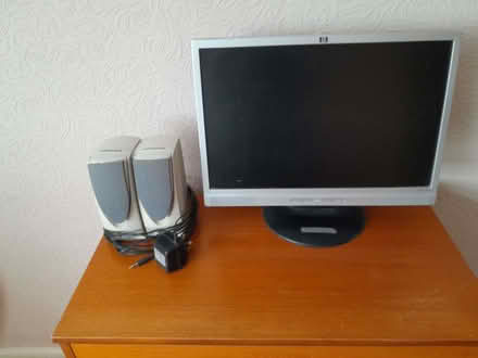 Photo of free Monitor with a pair of computer speakers and leads (Bilton HG1) #1