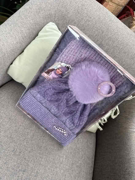 Photo of free Brand new hat and scarf set (MK45) #1