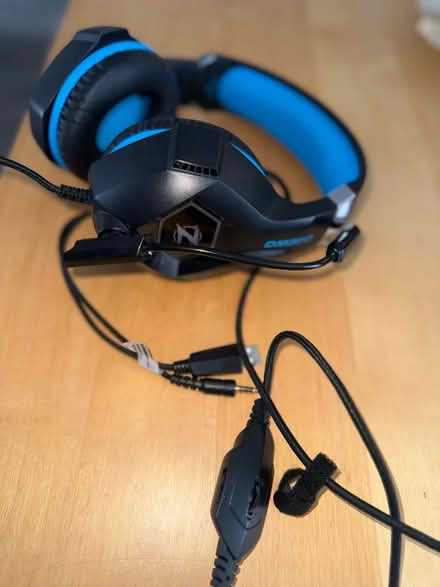Photo of free Gaming headphones (Erith Bexley DA8) #3