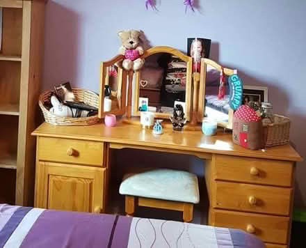 Photo of free Dressing table and stool (Gorebridge EH23) #2