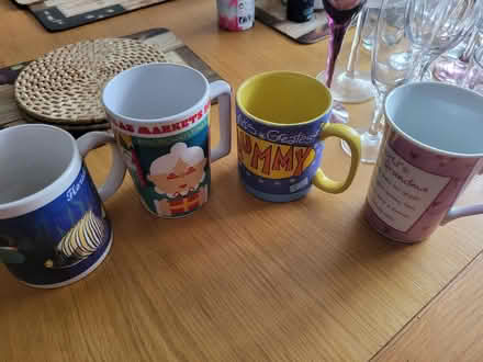 Photo of free Mugs & Glasses (Round Green LU3) #3