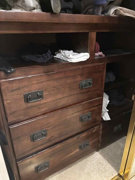 Photo of free dresser (Agoura (off Liberty Canyon)) #1