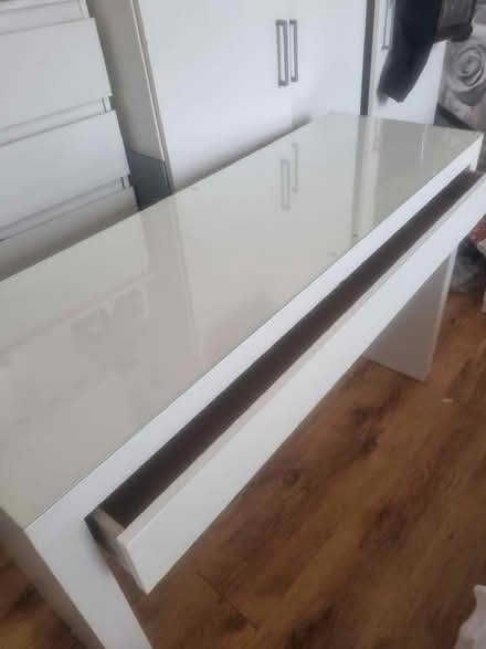 Photo of free Dressing table (Bounds Green N11) #1