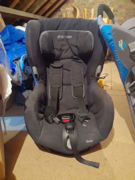 Photo of free Axis Maxi cosi and baby carrier (Northchurch HP4) #3