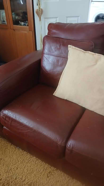 Photo of free 2 a d 3 seater settees (Cf32UL) #2