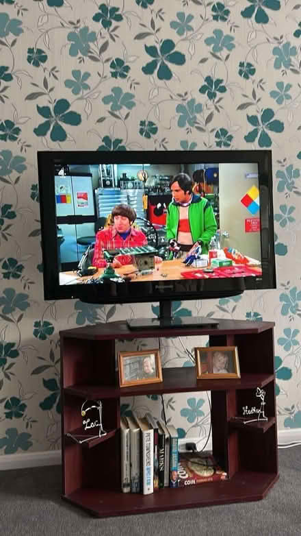 Photo of free Tv (JP,Bracknell RG12) #1