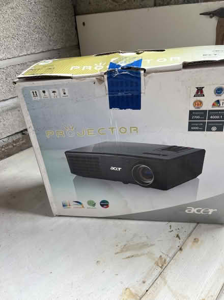 Photo of free Acer Projector (Central Tavistock PL19) #1