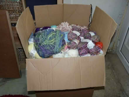 Photo of free Wool (Hollinsend S12) #1