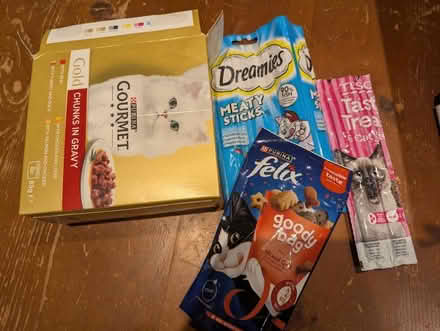 Photo of free Cat food/treats (NR7) #1