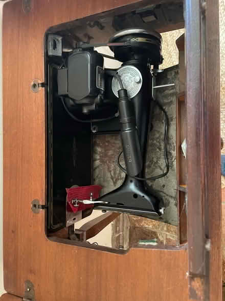 Photo of free Singer sewing machine (Brigstock NN14) #2