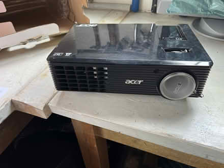 Photo of free Acer Projector (Central Tavistock PL19) #3