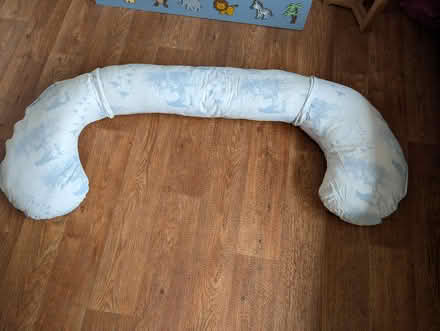 Photo of free Bella Moon 3in1 pregnancy pillow with breastfeeding support (Rawdon LS19) #3