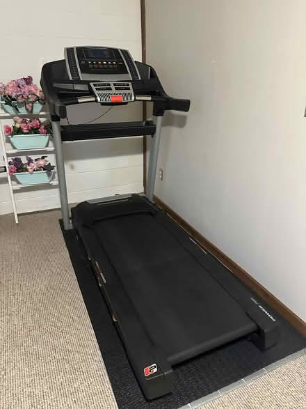 Photo of free treadmill (Near Frogtown) #4