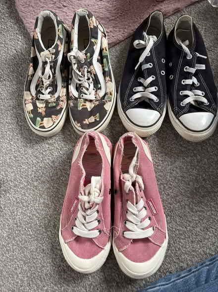 Photo of free Girls trainers (CT3) #1