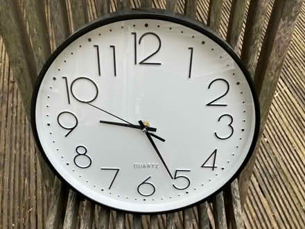 Photo of free 12in wall clock black *FAULTY (ME1) #1
