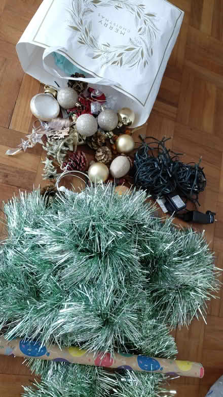 Photo of free Christmas decorations (Putney SW15) #1
