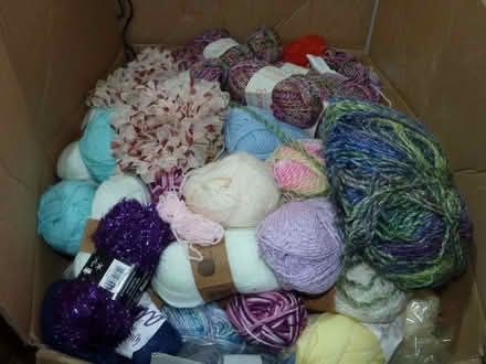 Photo of free Wool (Hollinsend S12) #3
