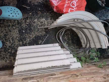 Photo of free Outdoor raised garden bed – 60cm x 140cm (Kentish Town NW5) #3