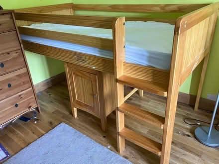 Photo of free Mid sleep single cabin bed & mattress (Harrow Weald HA2) #1