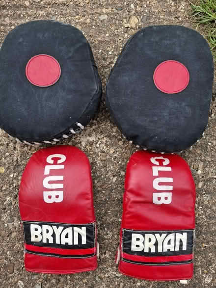 Photo of free Boxing pads and mits (HP21 Aylesbury) #2