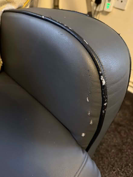 Photo of free 3+2 Recliner sofa (Gillingham SP8) #4