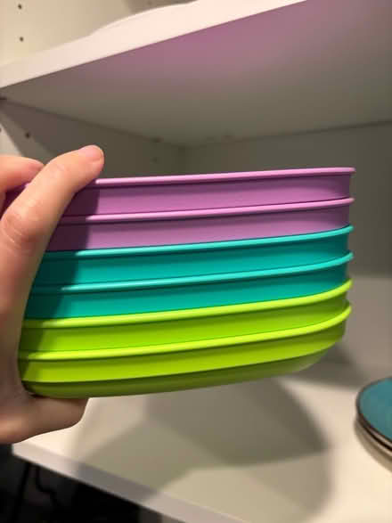 Photo of free 6 kids plates (Agoura (off Liberty Canyon)) #1