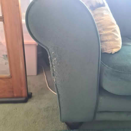 Photo of free DFS 3 Seater Evelyn Velvet Sofa (Southgate RH11) #4