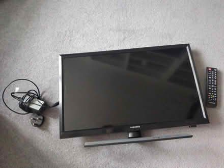 Photo of free Samsung 24 inch TV (Barnet EN5) #1