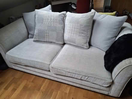 Photo of free 2/3 Seater Settee (Weaverham) #1