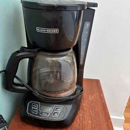Photo of free Glass pie pans, coffee maker (Lake Cook and Rte 41) #4