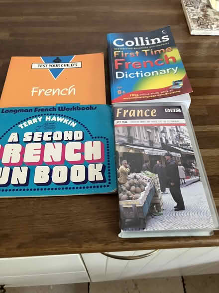 Photo of free French language learning books for children - 9 years plus (Weston Park BA1) #1