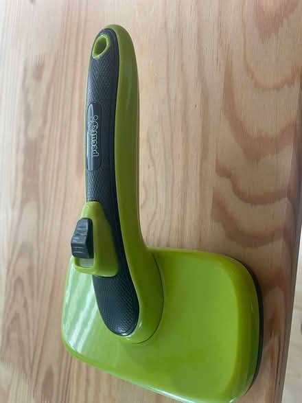 Photo of free Dog brush, two water bowls (Summertown OX2) #3