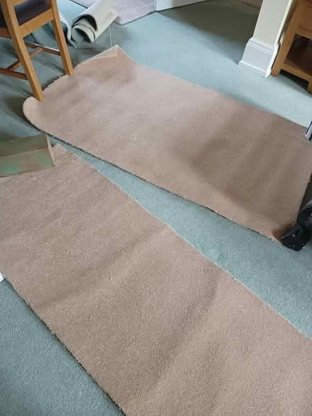 Photo of free Beige carpet - 3 largish pieces (Wellingborough NN8 5) #2