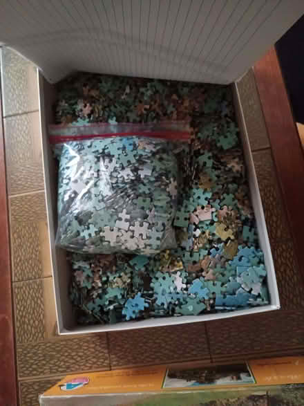 Photo of free 4000 piece puzzle (Pilrig EH6) #2