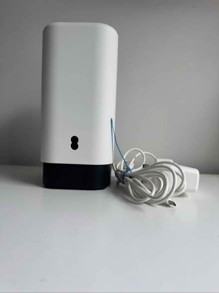 Photo of Three or EE 5G wifi hub (N5 Highbury) #1