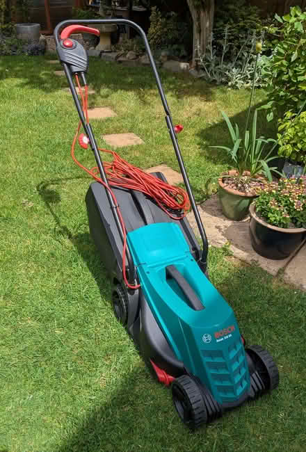 Photo of free Electric lawn mower (Billing Road East area NN3) #1