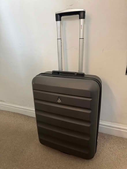 Photo of free Cabin case - broken (Kemsing TN15) #1