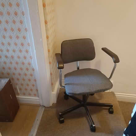 Photo of free Vintage office chair (Meersbrook S8) #1