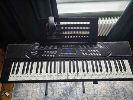Photo of free Electric Keyboard (Burghfield Common (RG7)) #2
